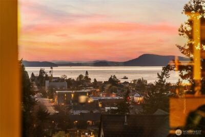 303 7th Street , Anacortes, WA 98221 - Photo 2
