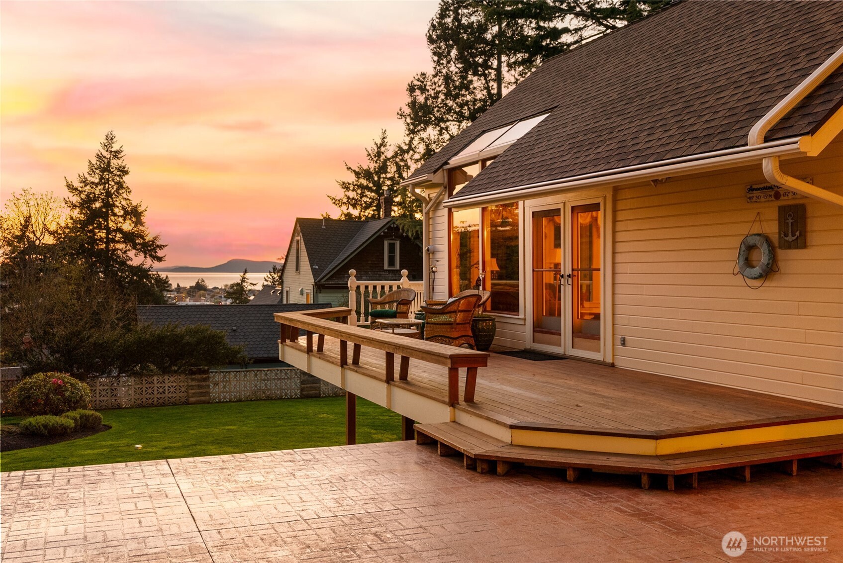 303 7th Street , Anacortes, WA 98221