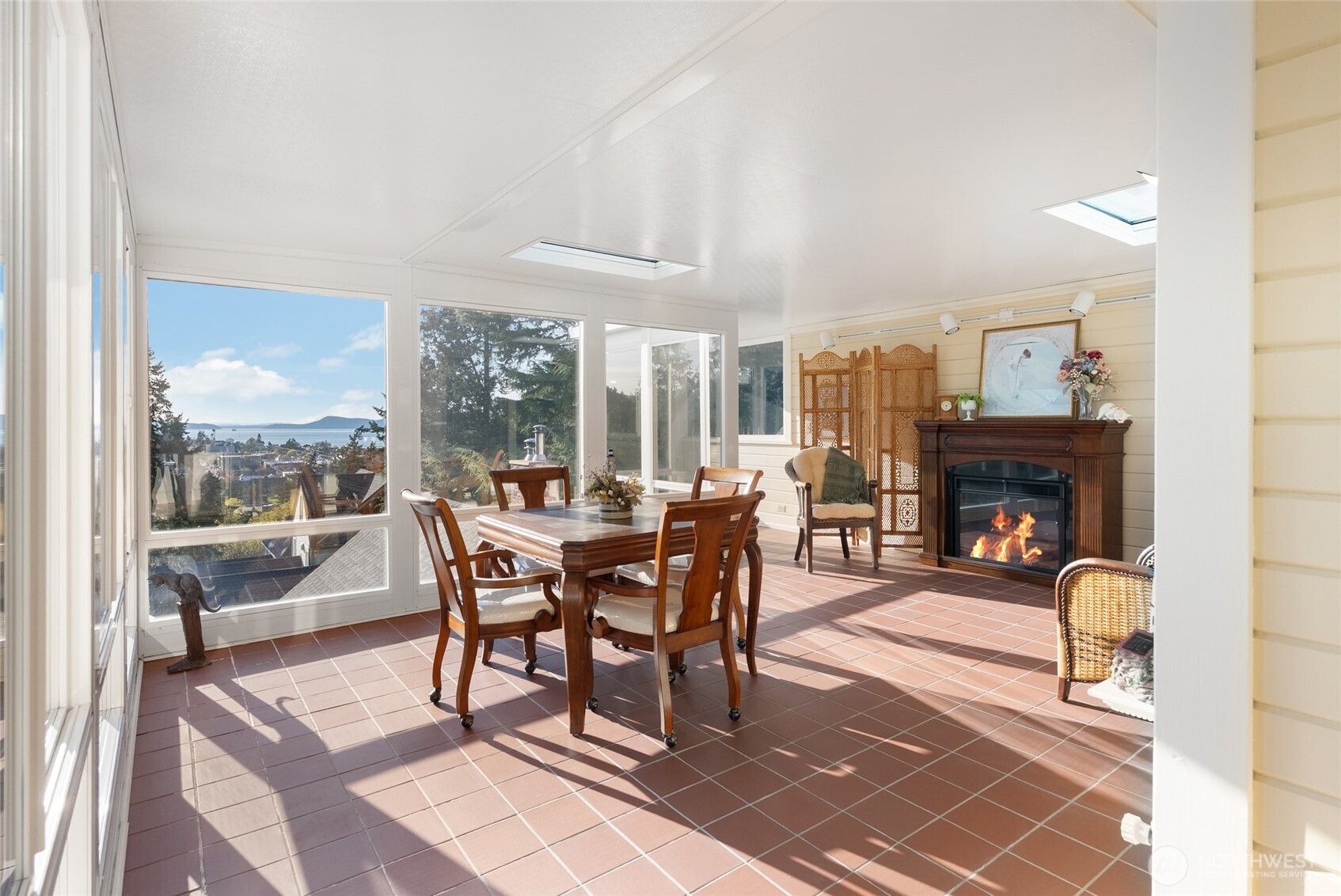 303 7th Street , Anacortes, WA 98221