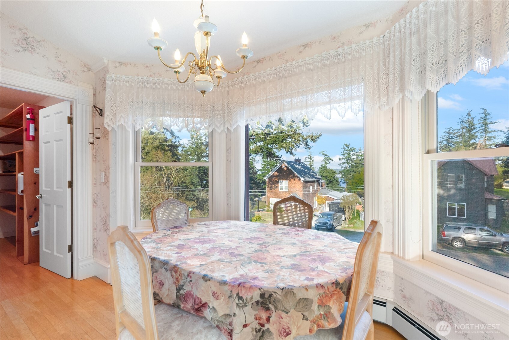 303 7th Street , Anacortes, WA 98221
