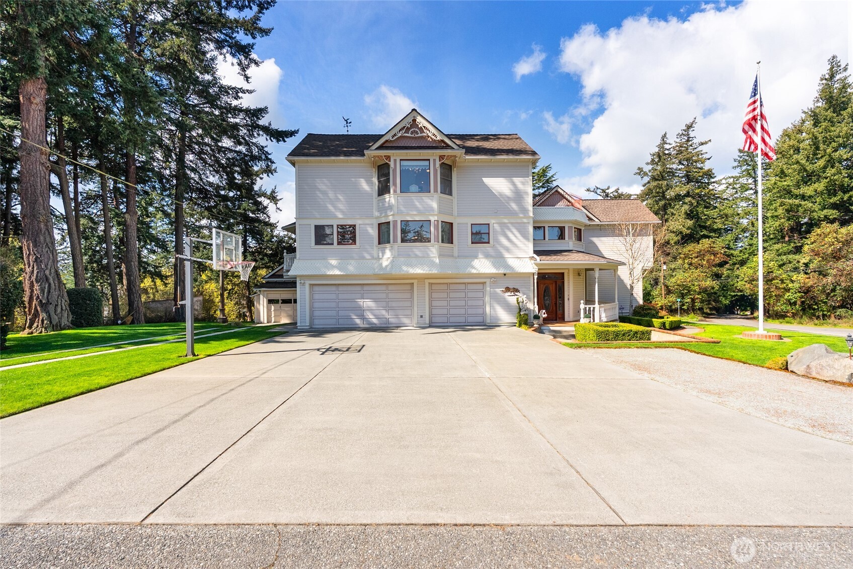 303 7th Street , Anacortes, WA 98221