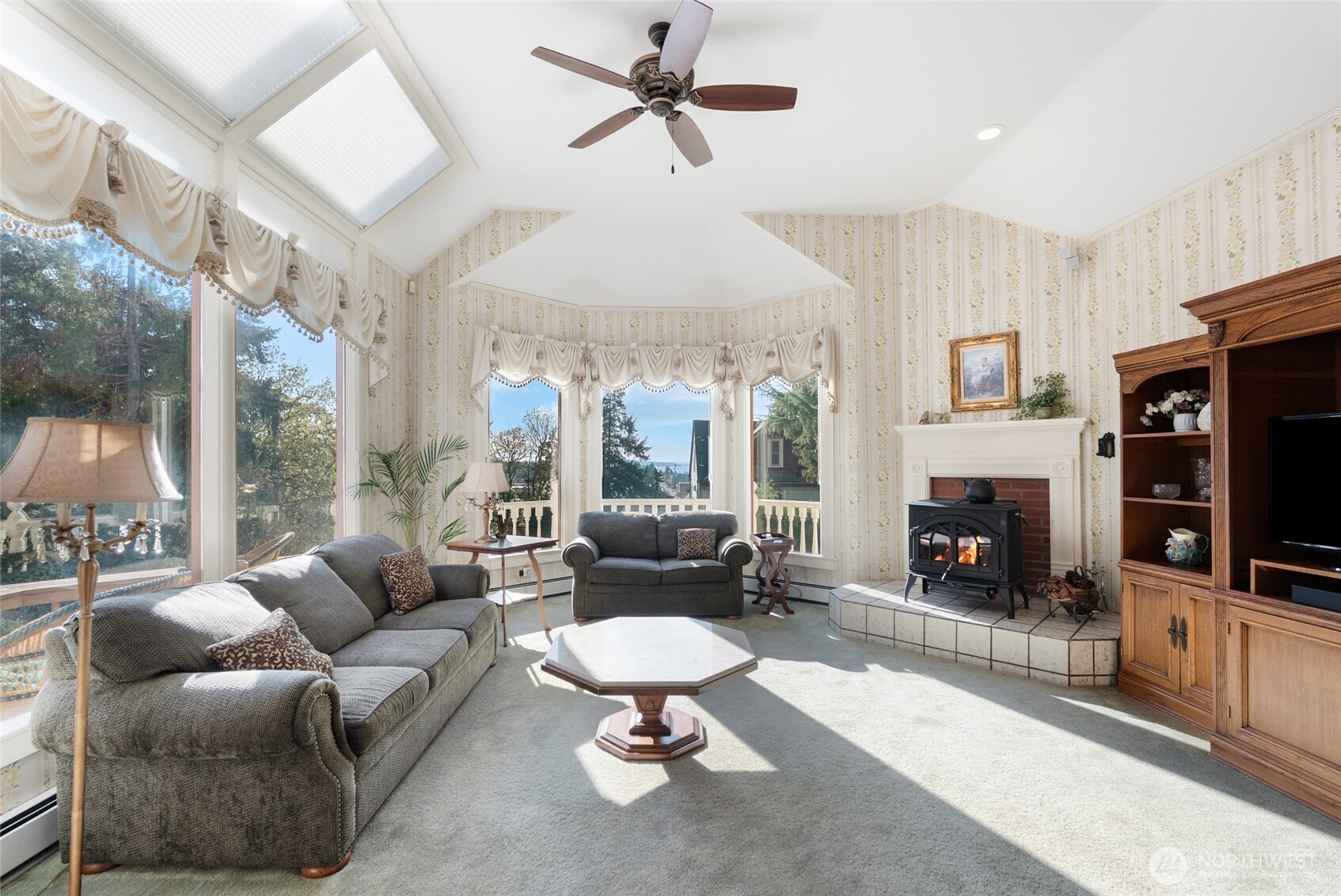 303 7th Street , Anacortes, WA 98221