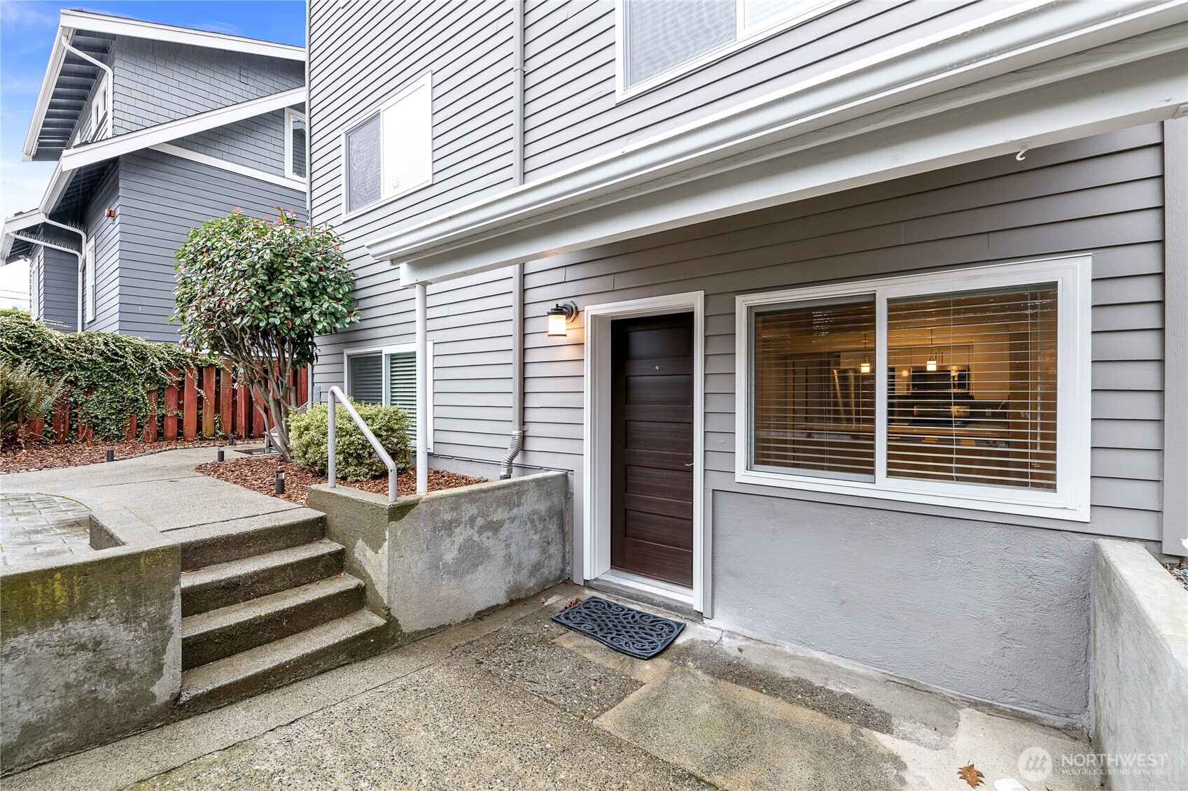 808 NW Market Street , Seattle, WA 98107