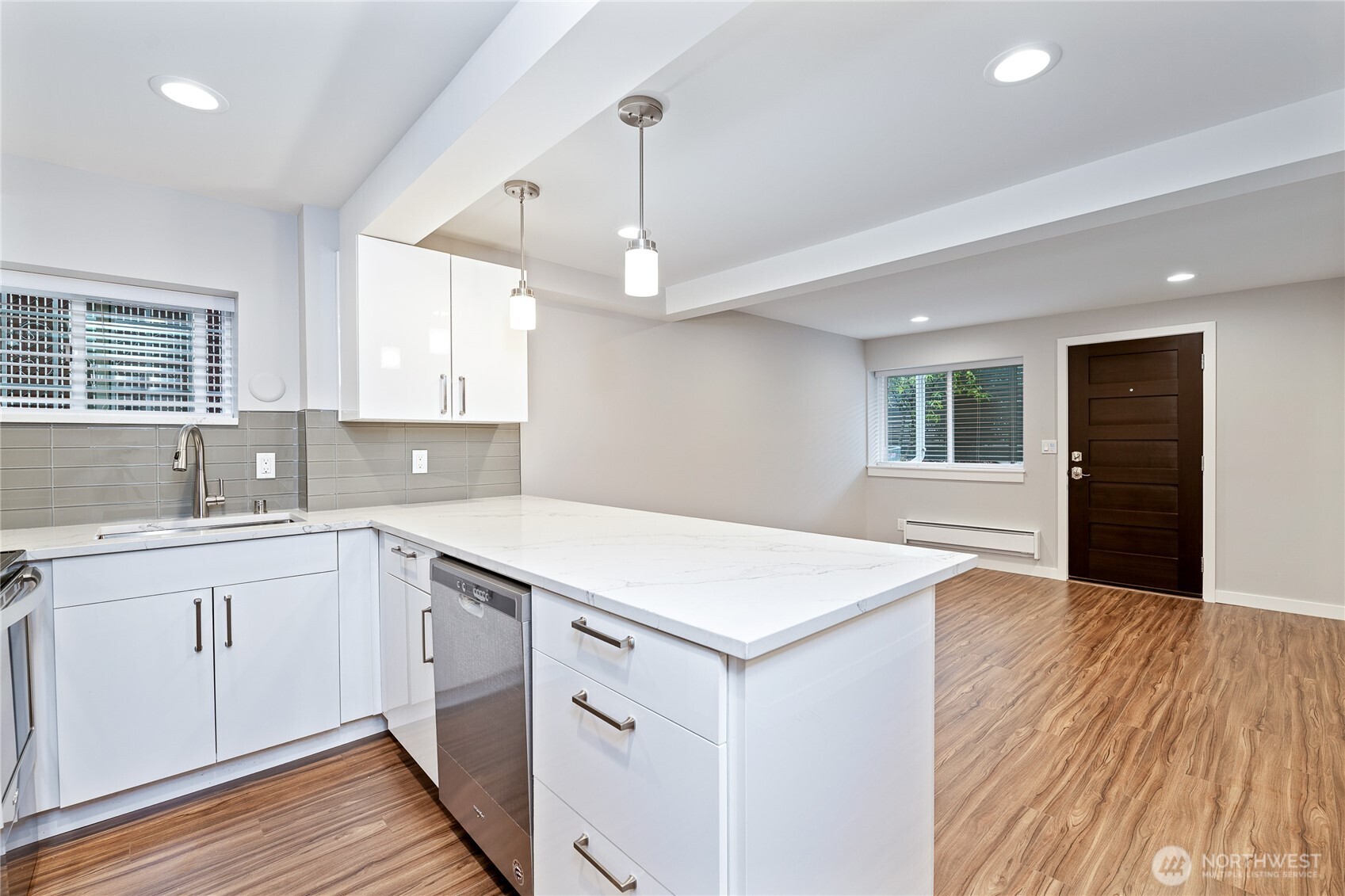 808 NW Market Street , Seattle, WA 98107