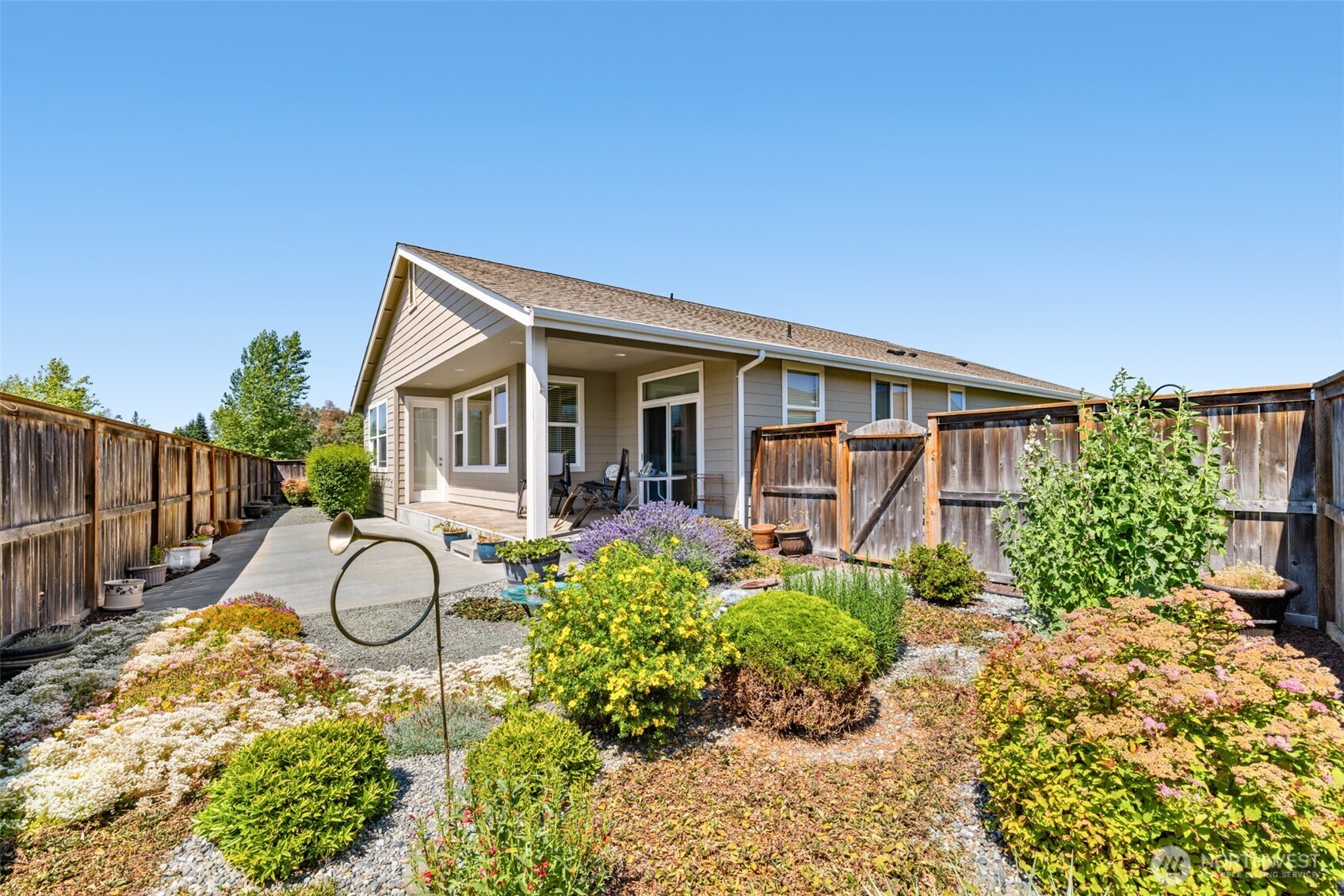 173 W Lobelia Dr , Sequim, WA 98382