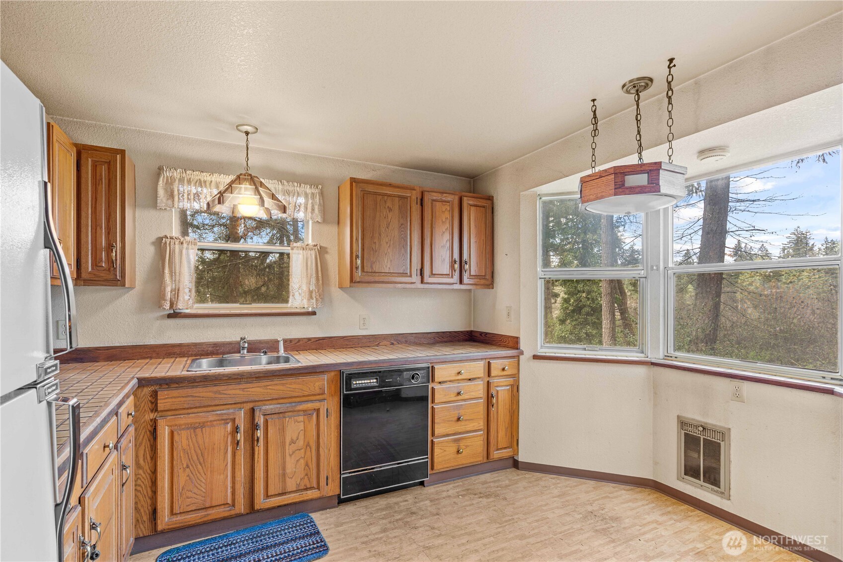 23414 46th Avenue E, Spanaway, WA 98387