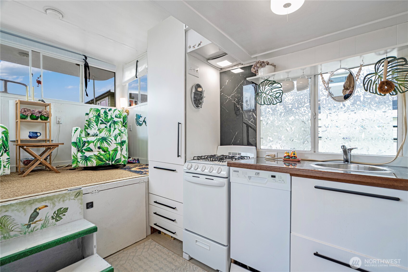 2040 Westlake Avenue N ##14, Seattle, WA 98109