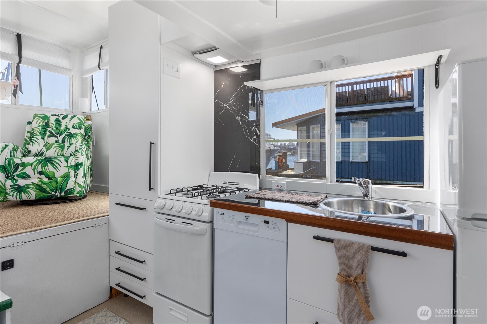 2040 Westlake Avenue N ##14, Seattle, WA 98109