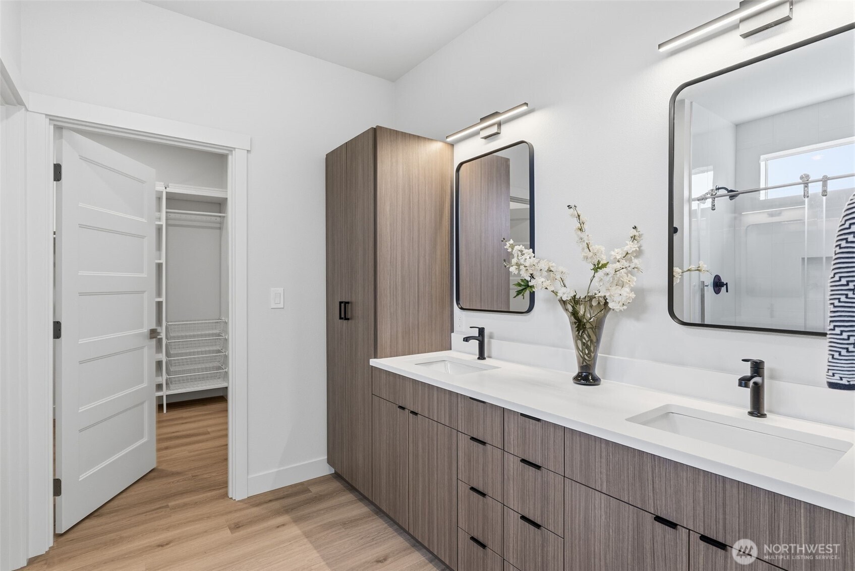 117 Red Hawk Drive , Castle Rock, WA 98611