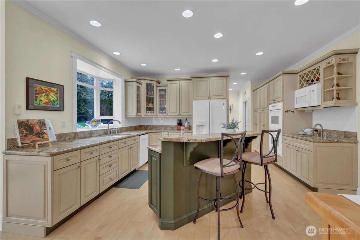 6215 63rd Avenue NE, Olympia, WA 98516