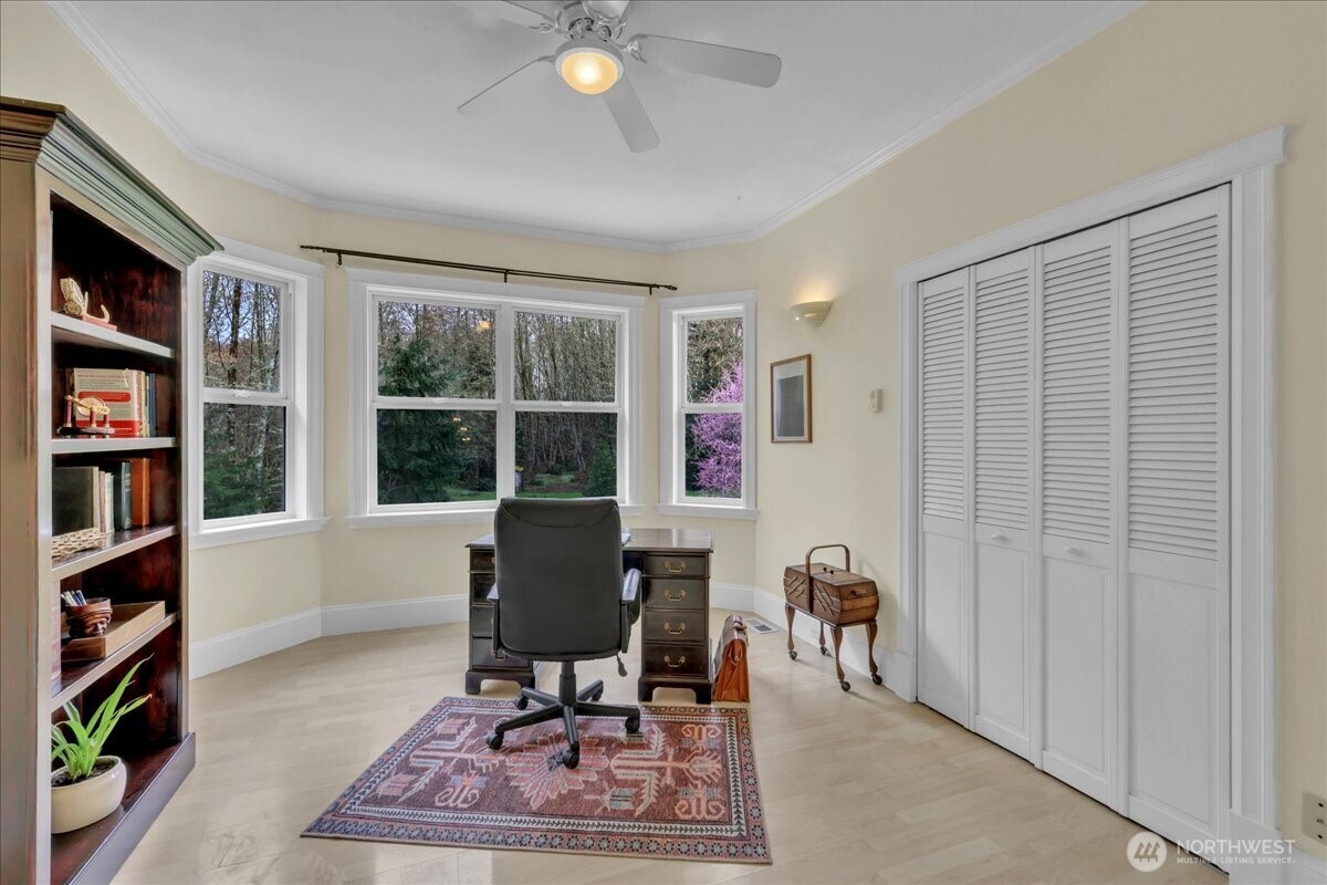 6215 63rd Avenue NE, Olympia, WA 98516