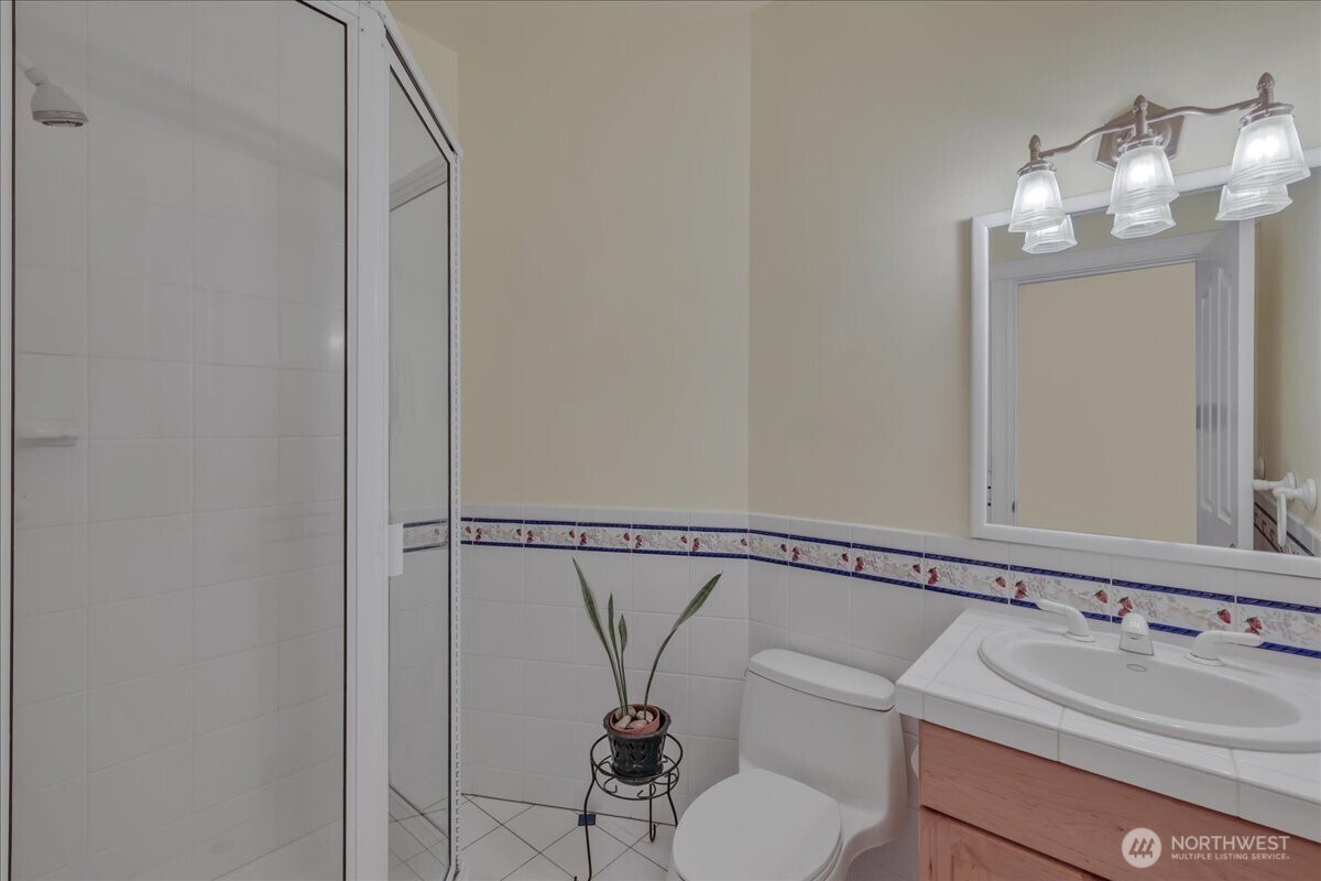 6215 63rd Avenue NE, Olympia, WA 98516