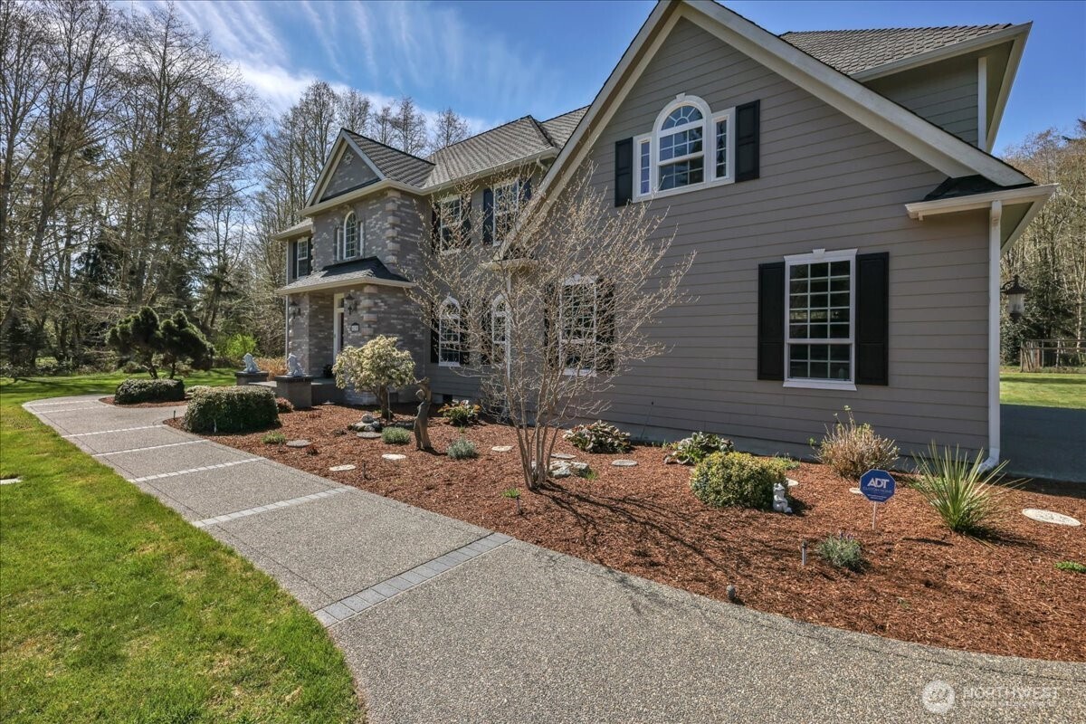 6215 63rd Avenue NE, Olympia, WA 98516