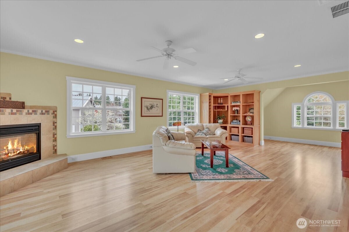 6215 63rd Avenue NE, Olympia, WA 98516