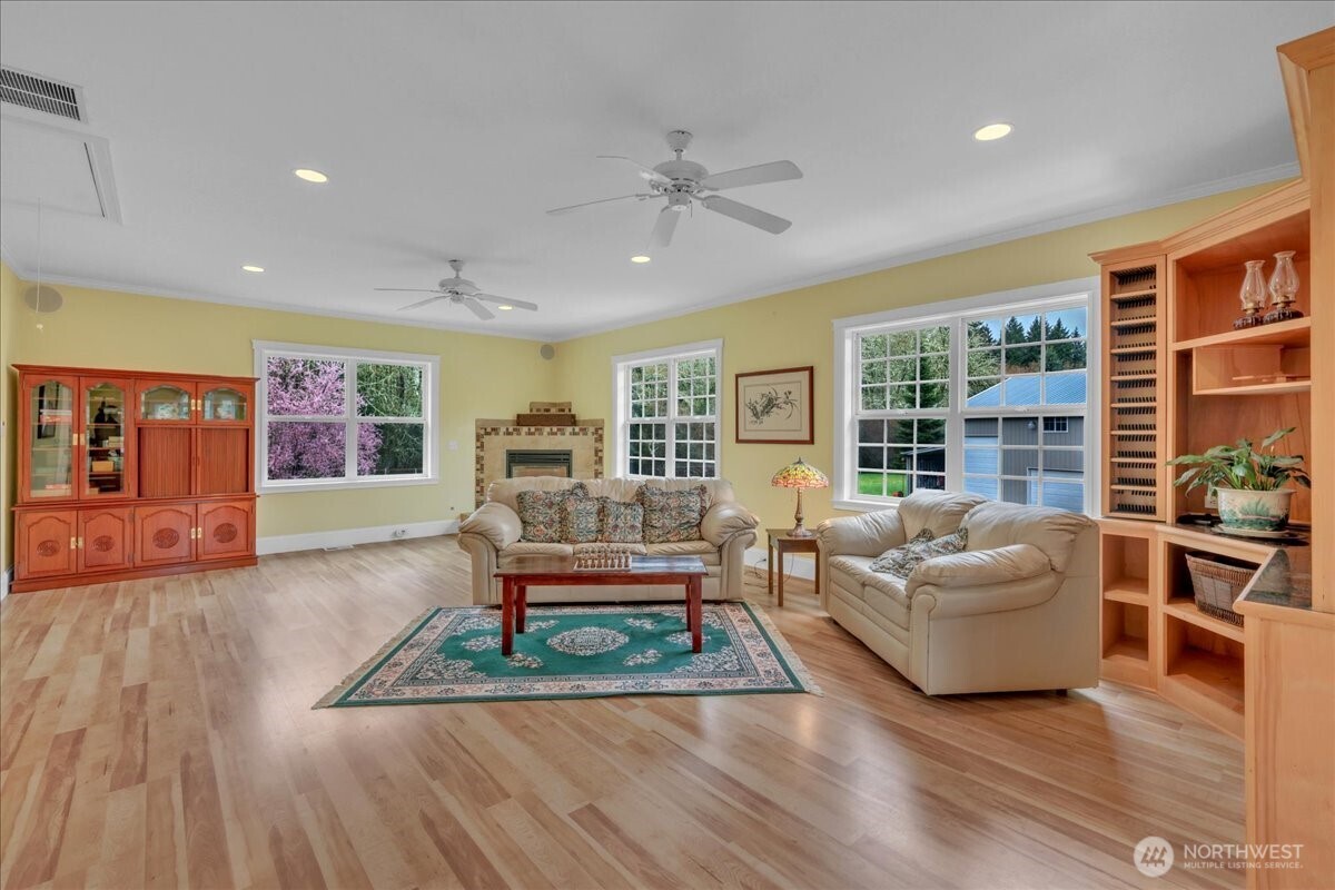 6215 63rd Avenue NE, Olympia, WA 98516