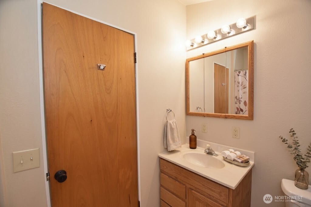 580 Summit Place , Sedro Woolley, WA 98284