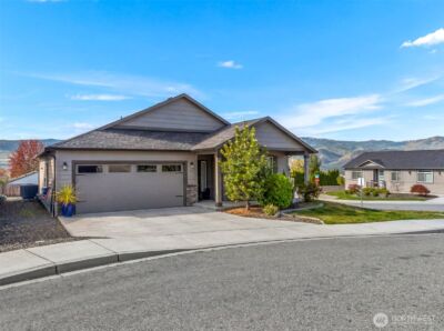 813 Madeleine Court , East Wenatchee, WA 98802 - Photo 2