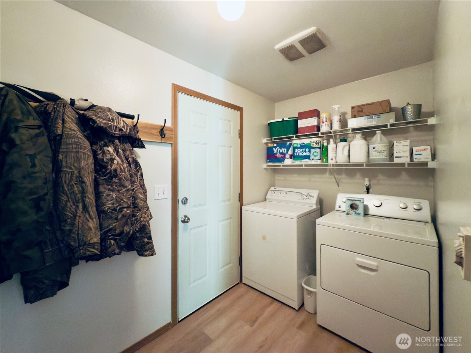 2037 Delameter Road , Castle Rock, WA 98611