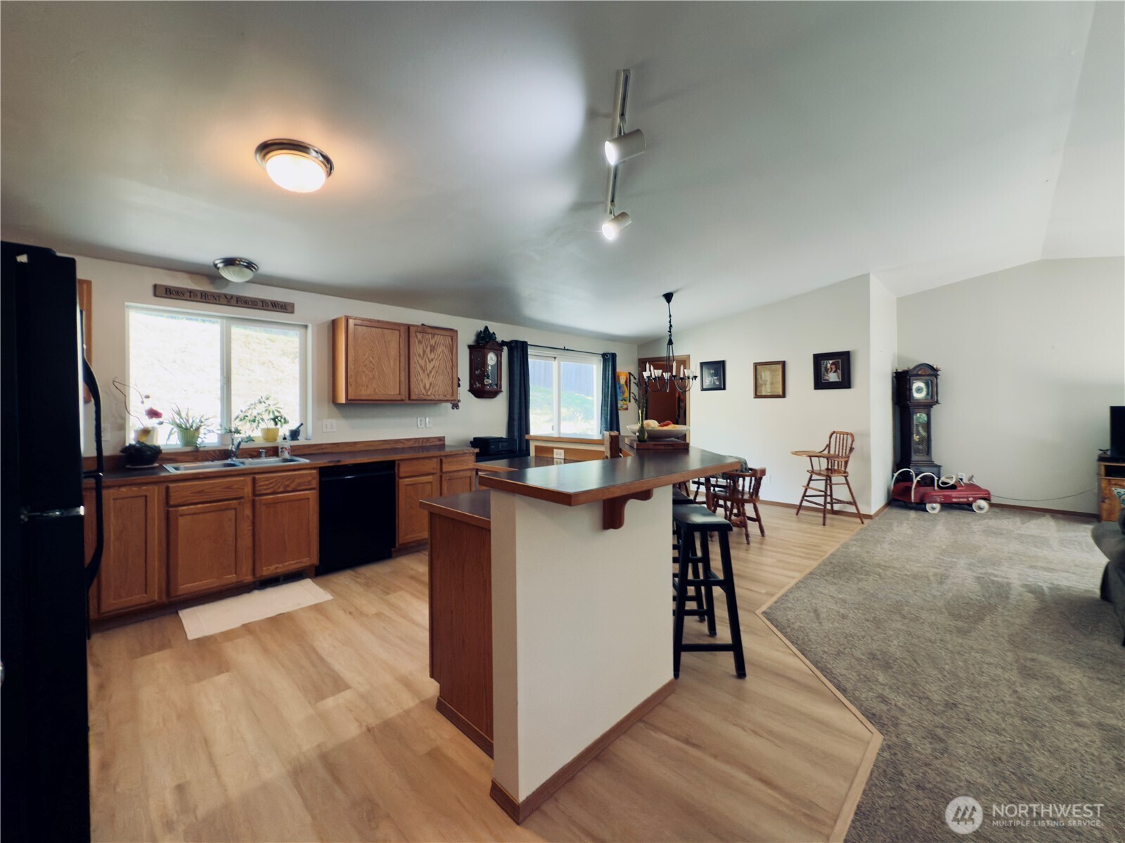2037 Delameter Road , Castle Rock, WA 98611