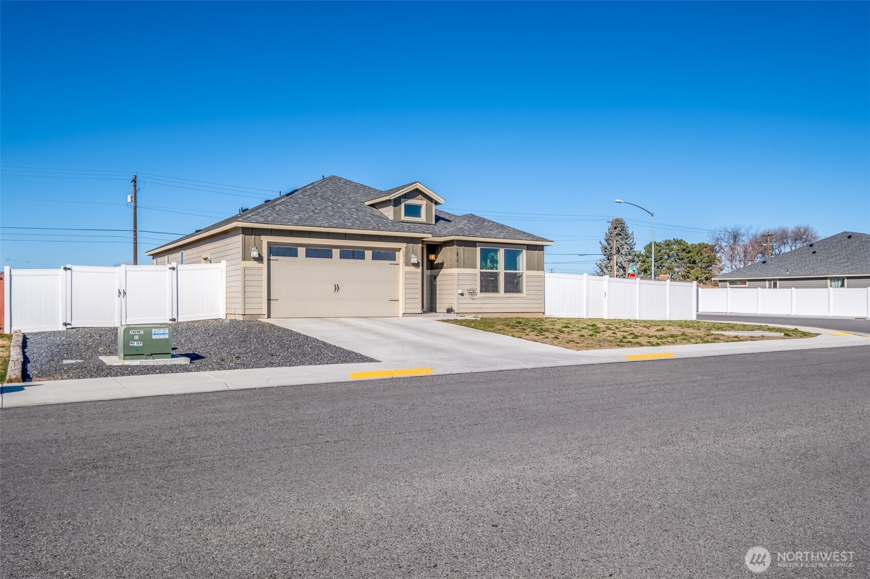 1019 Hilltop Ave NE , Quincy, WA 98848