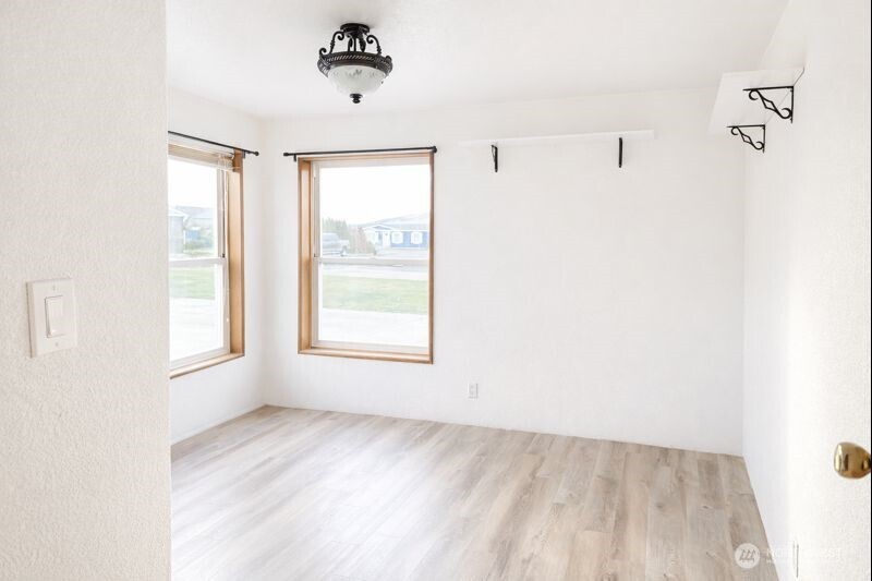 309 5th Avenue SE, Ephrata, WA 98823