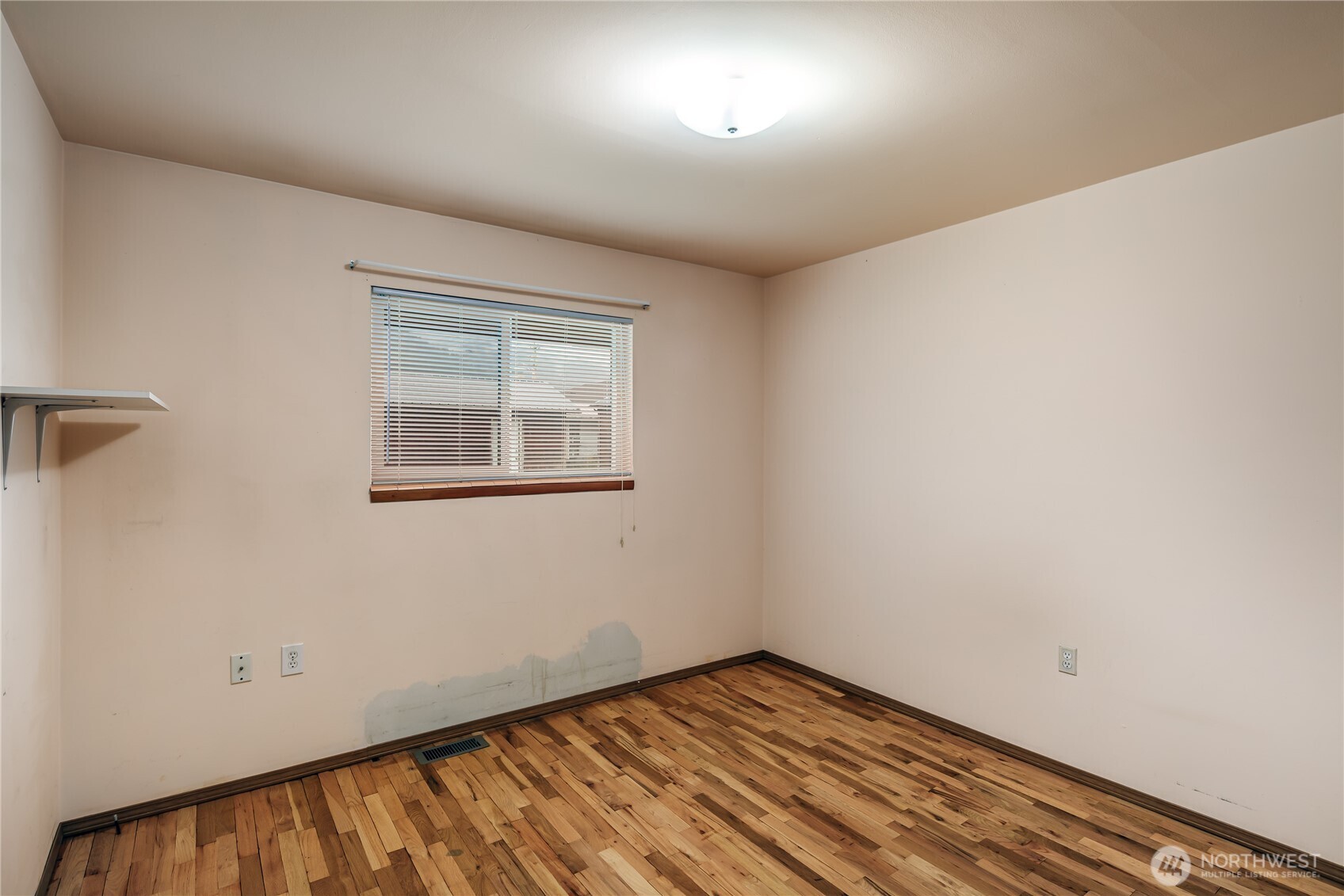602 Commercial Avenue , Darrington, WA 98241