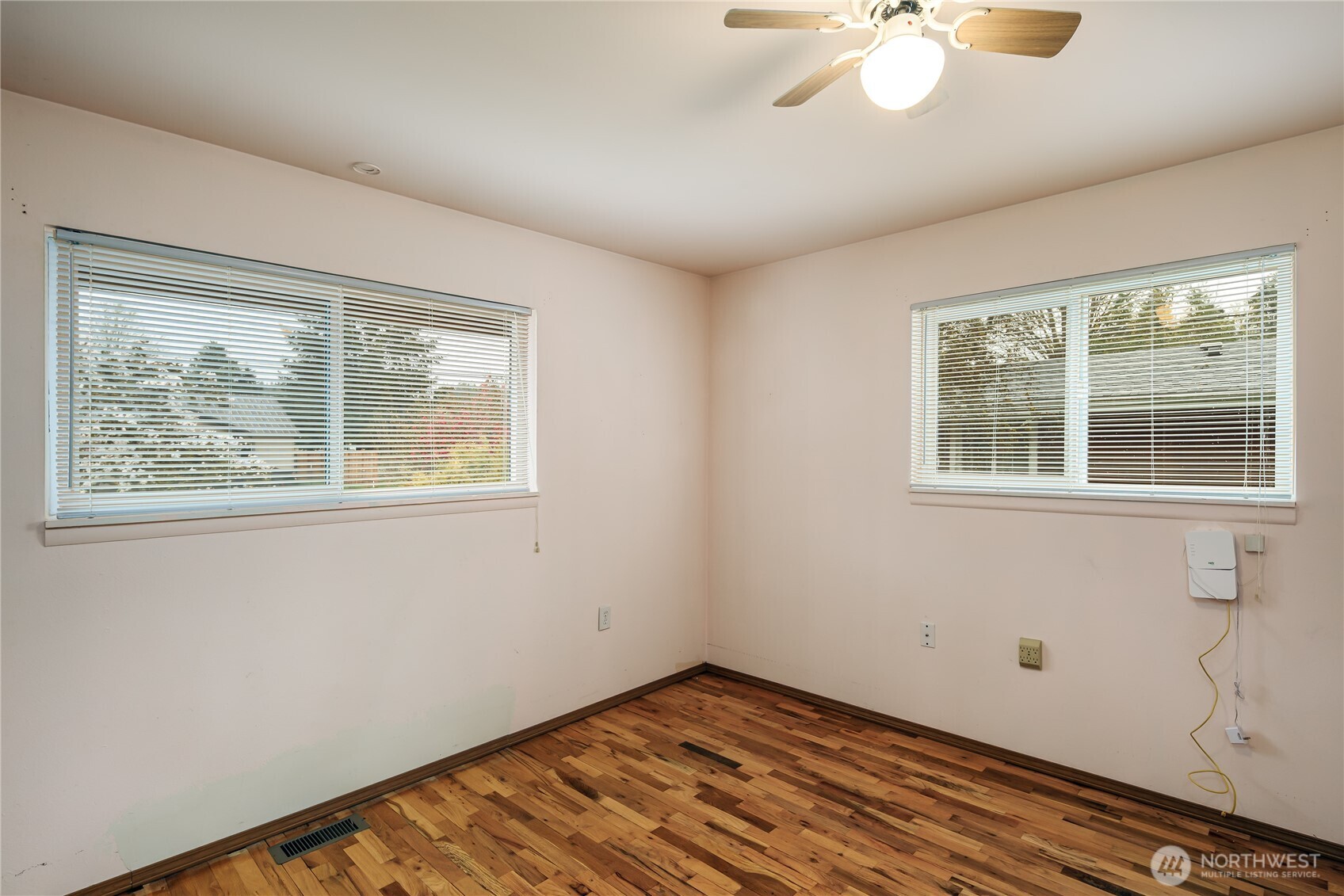 602 Commercial Avenue , Darrington, WA 98241