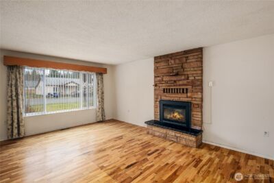 602 Commercial Avenue , Darrington, WA 98241 - Photo 2