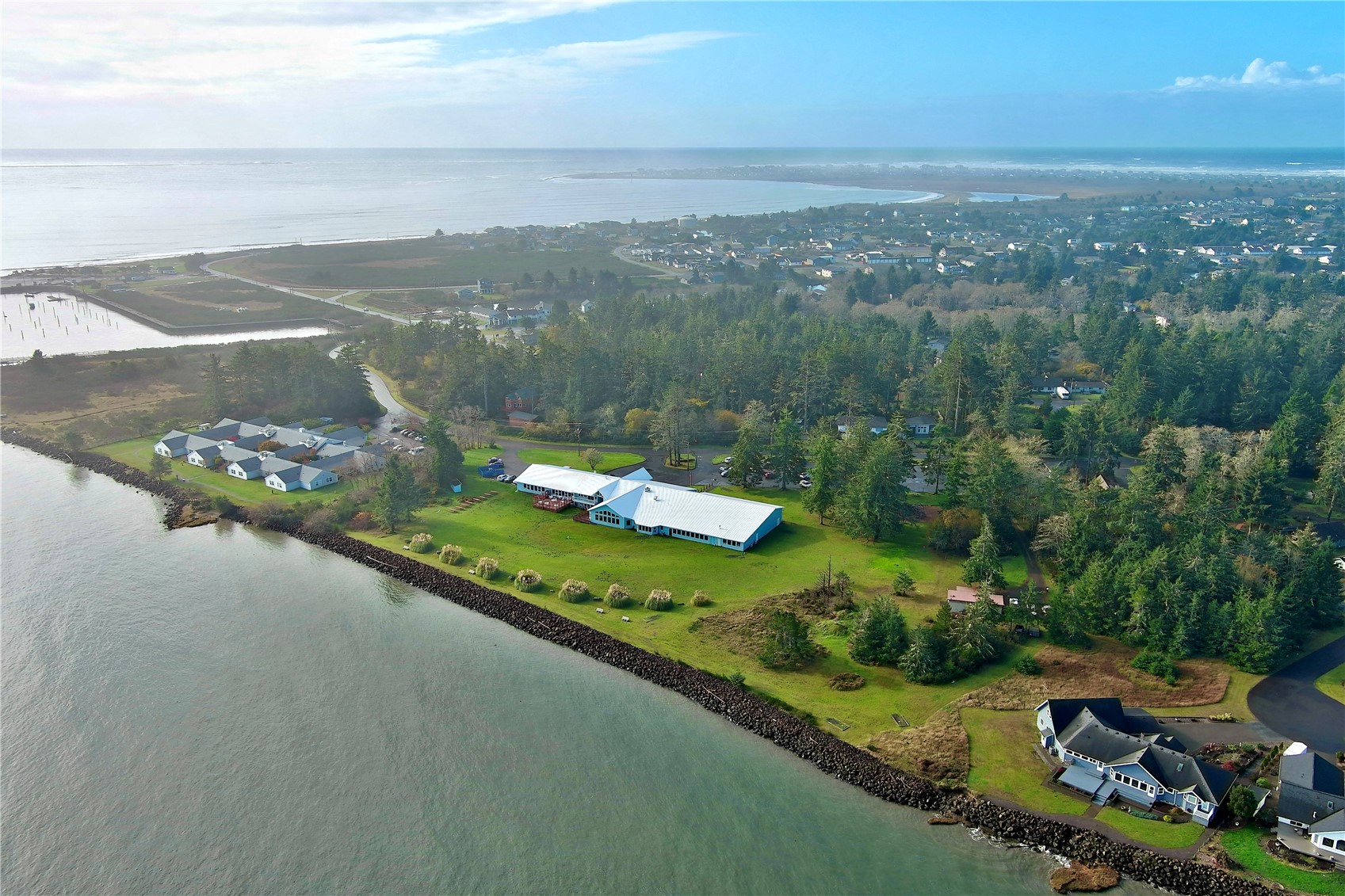 1013 Discovery Avenue SE, Ocean Shores, WA 98569