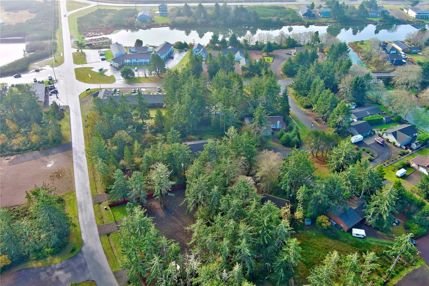 1013 Discovery Avenue SE, Ocean Shores, WA 98569