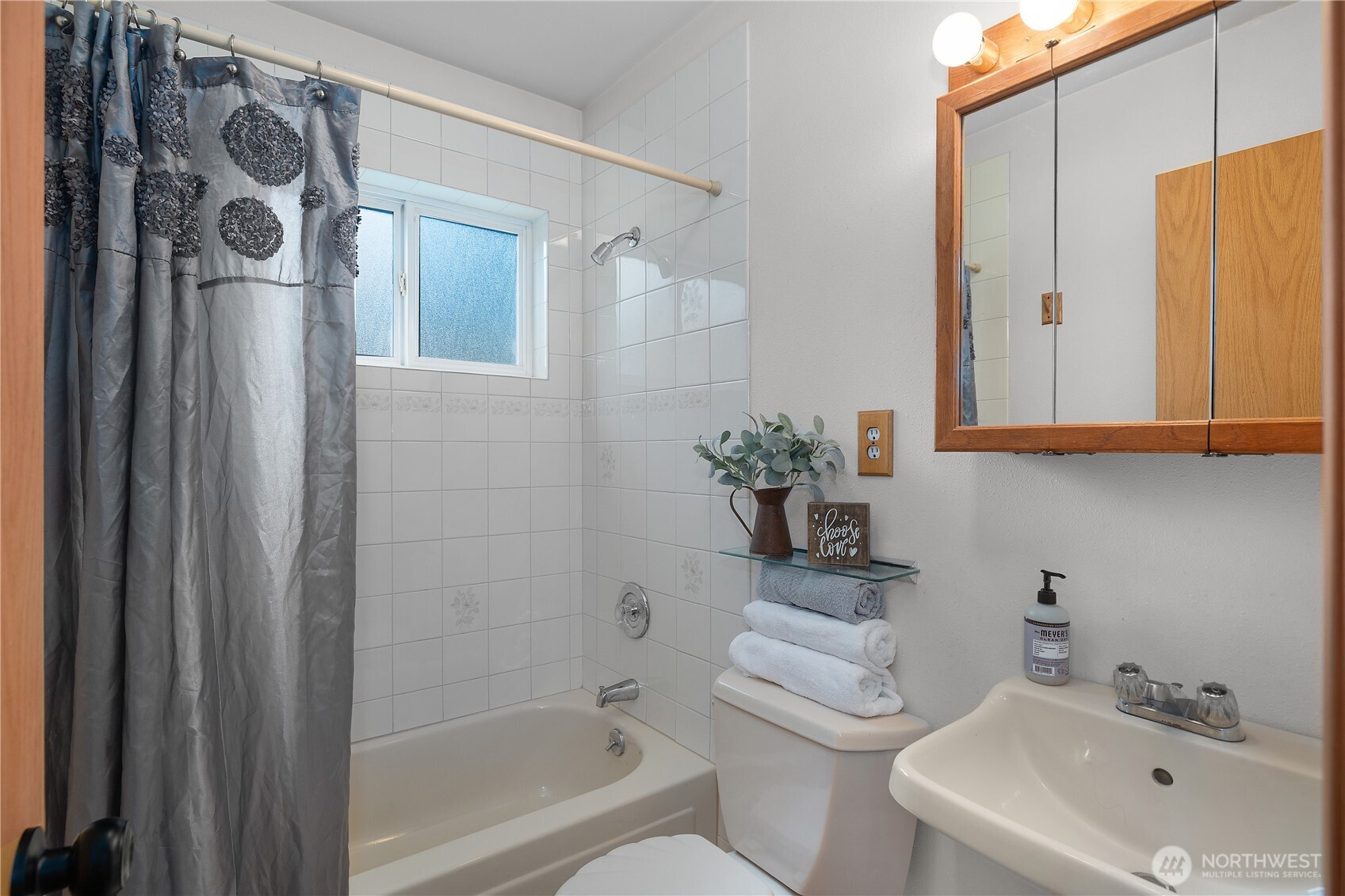 140 E Saint Andrews Drive , Shelton, WA 98584