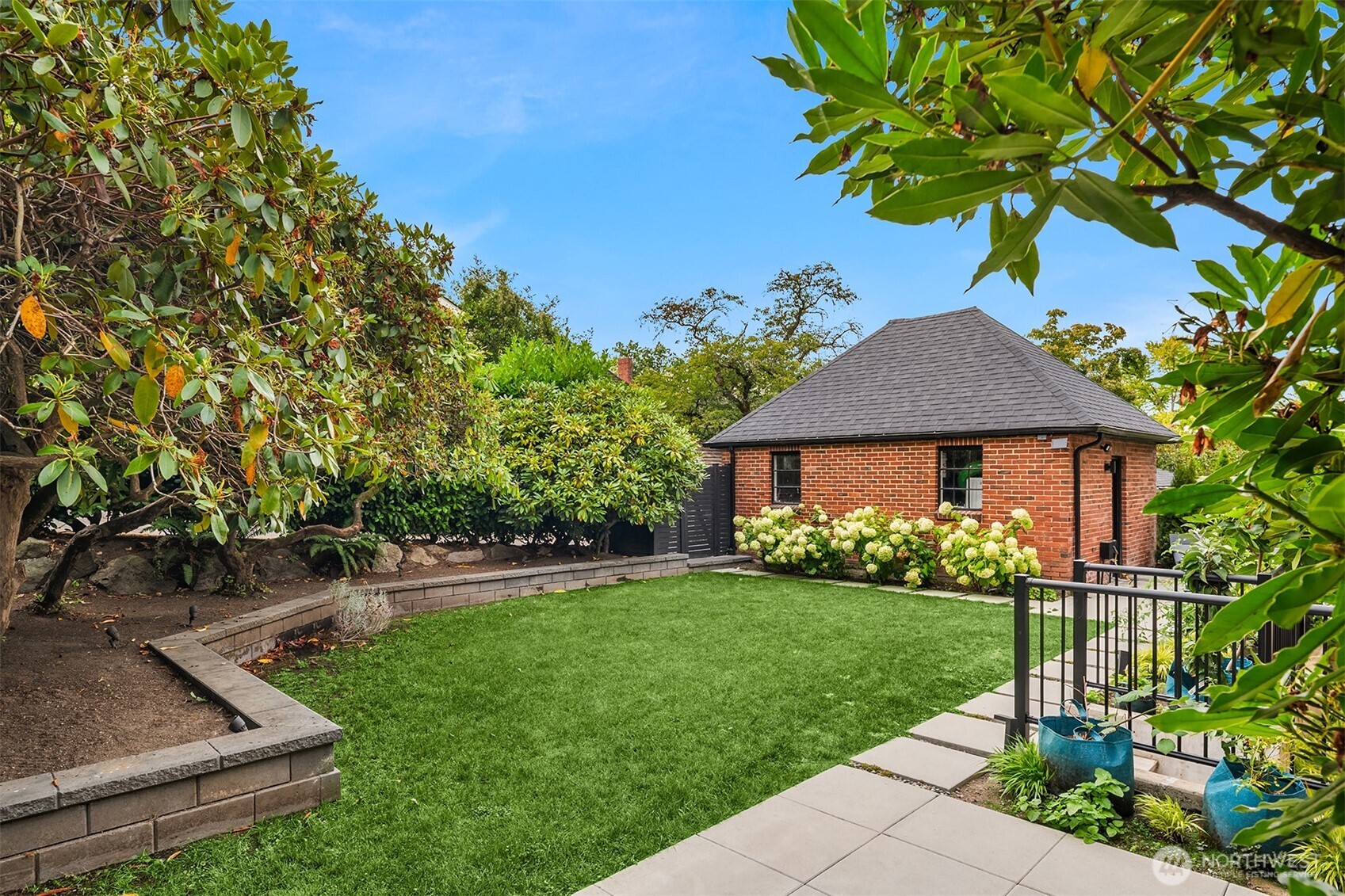 1111 37th Avenue E, Seattle, WA 98112