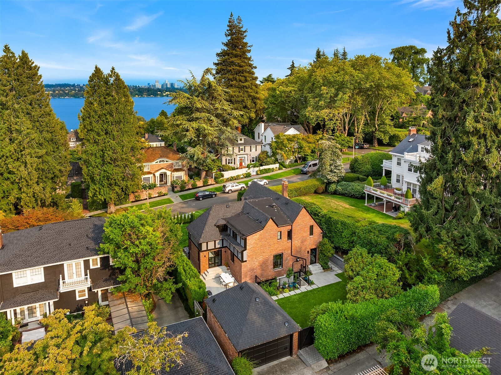 1111 37th Avenue E, Seattle, WA 98112