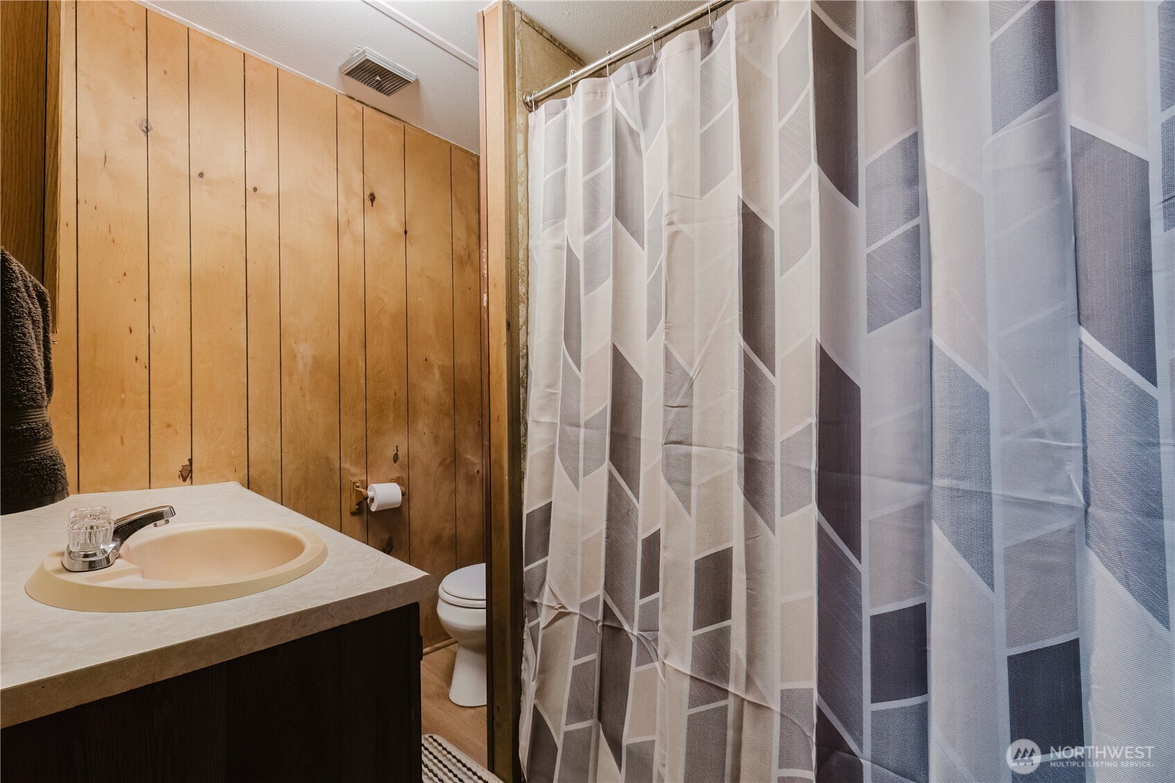 20 NE Lake Place , Tahuya, WA 98588