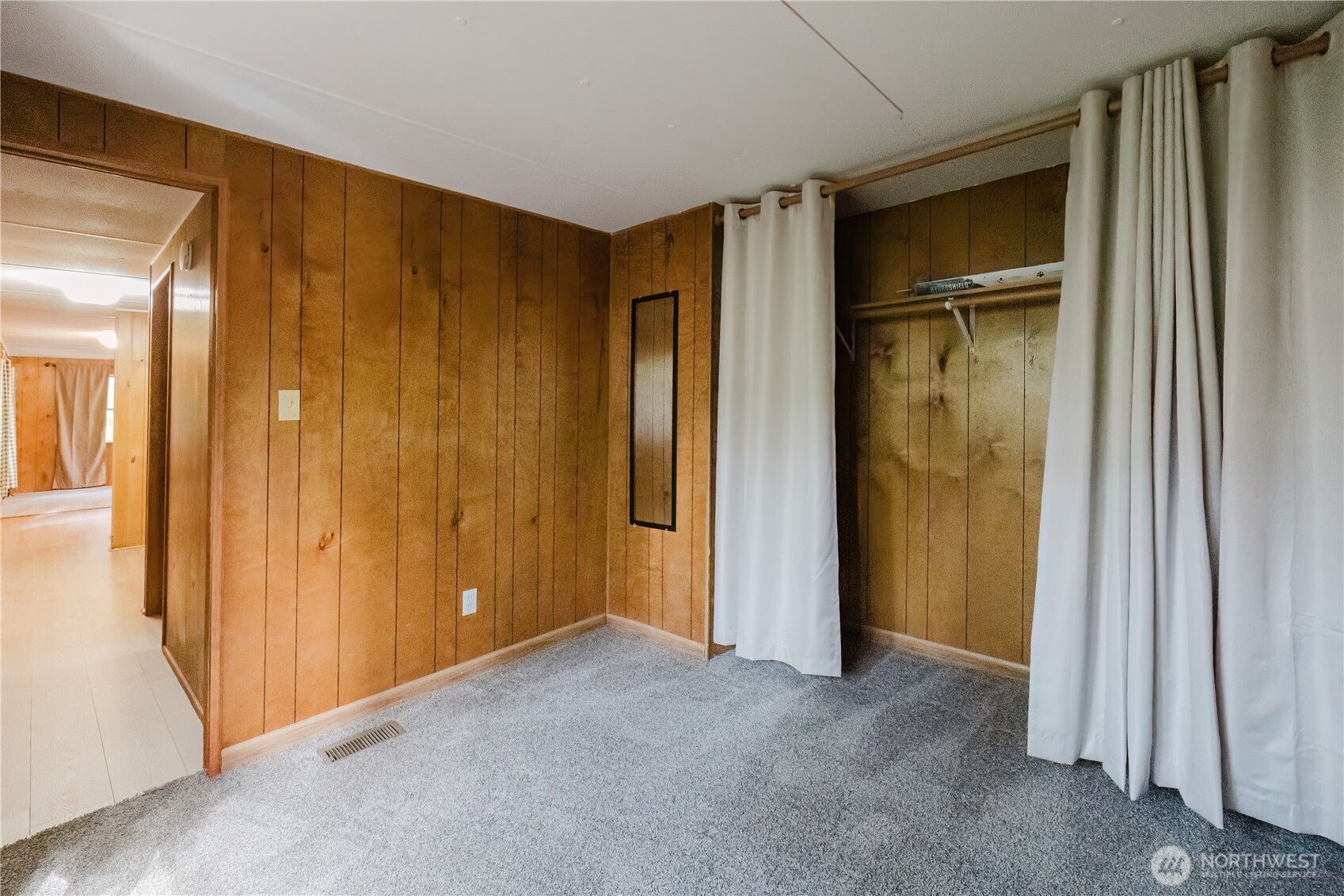 20 NE Lake Place , Tahuya, WA 98588