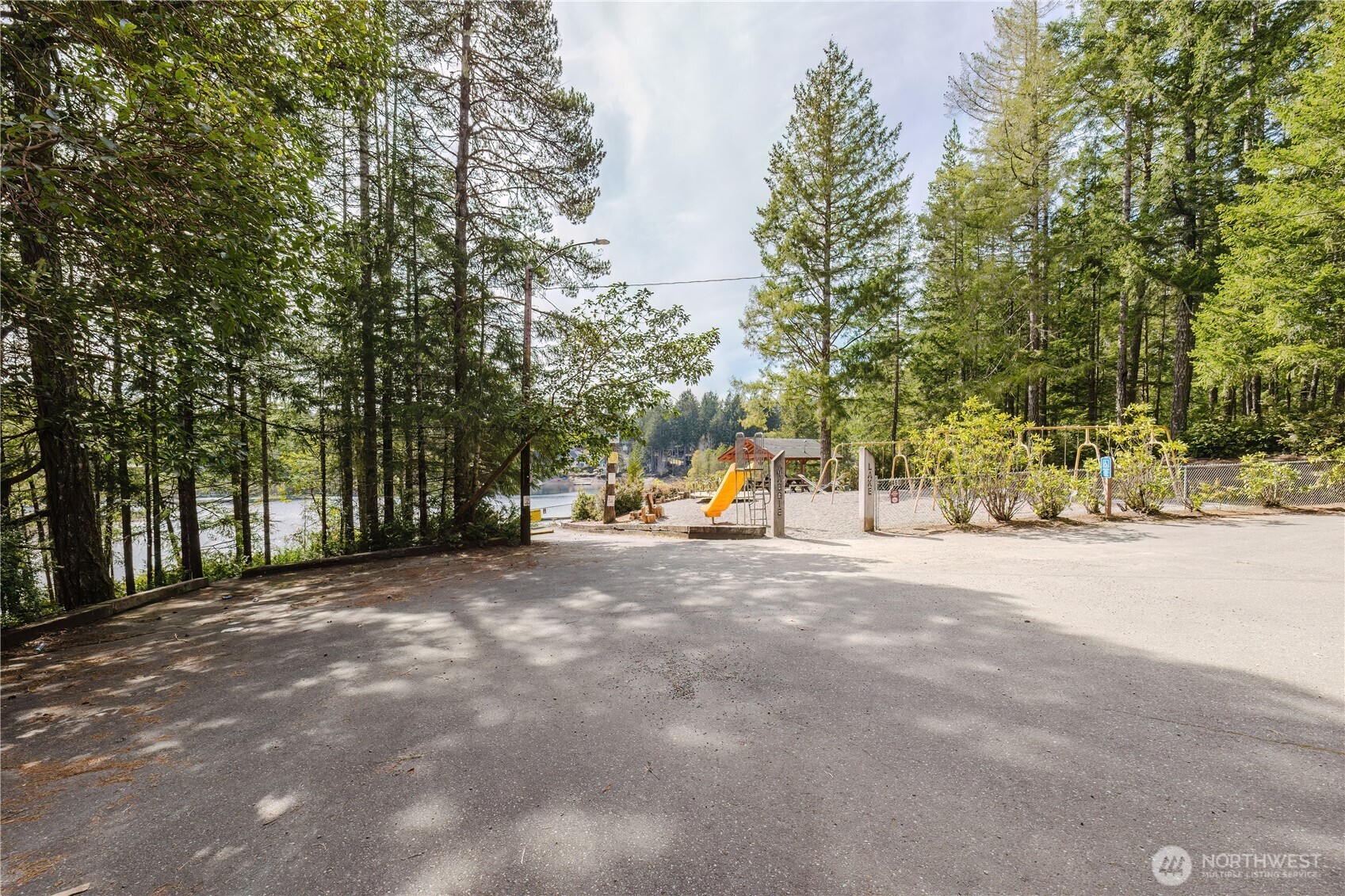 20 NE Lake Place , Tahuya, WA 98588