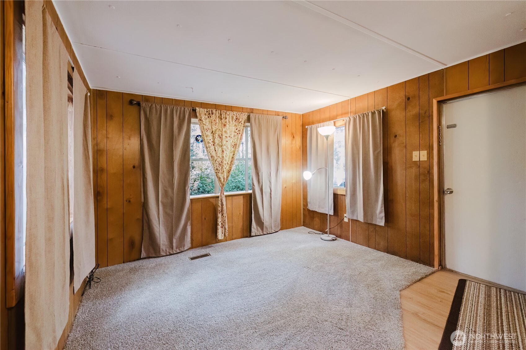 20 NE Lake Place , Tahuya, WA 98588