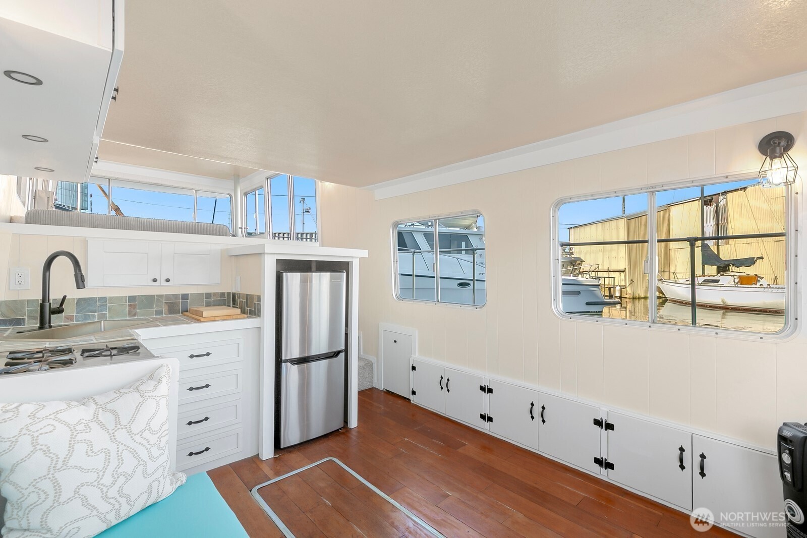 1325 Fairview Avenue N, Seattle, WA 98102