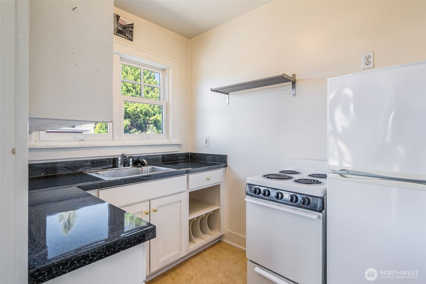 746 10th Avenue E, Seattle, WA 98102