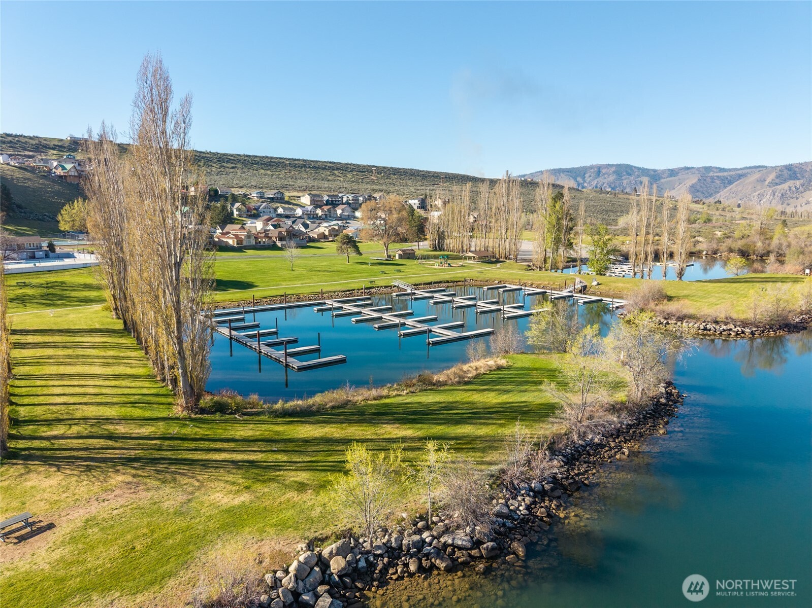 185 E Entiat Drive , Orondo, WA 98843