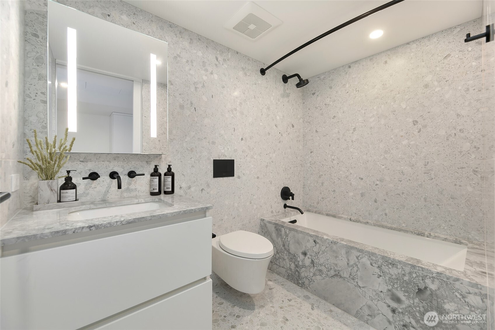 300 Virginia Street #1803, Seattle, WA 98101