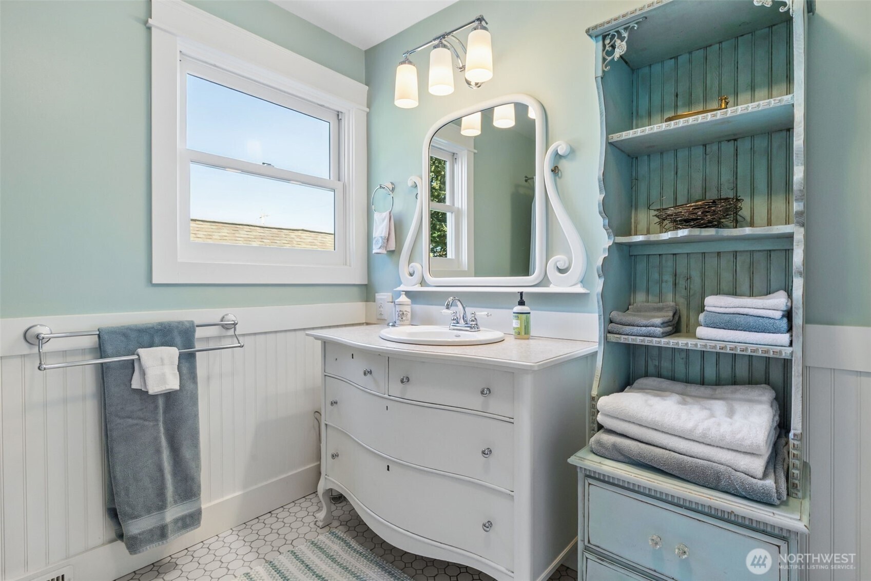 1923 Water Street SW, Olympia, WA 98501