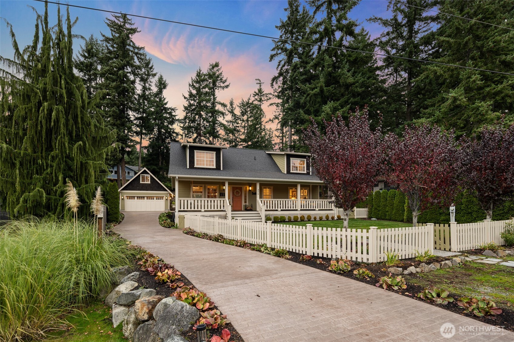 375 Glengarry Drive , Camano Island, WA 98282