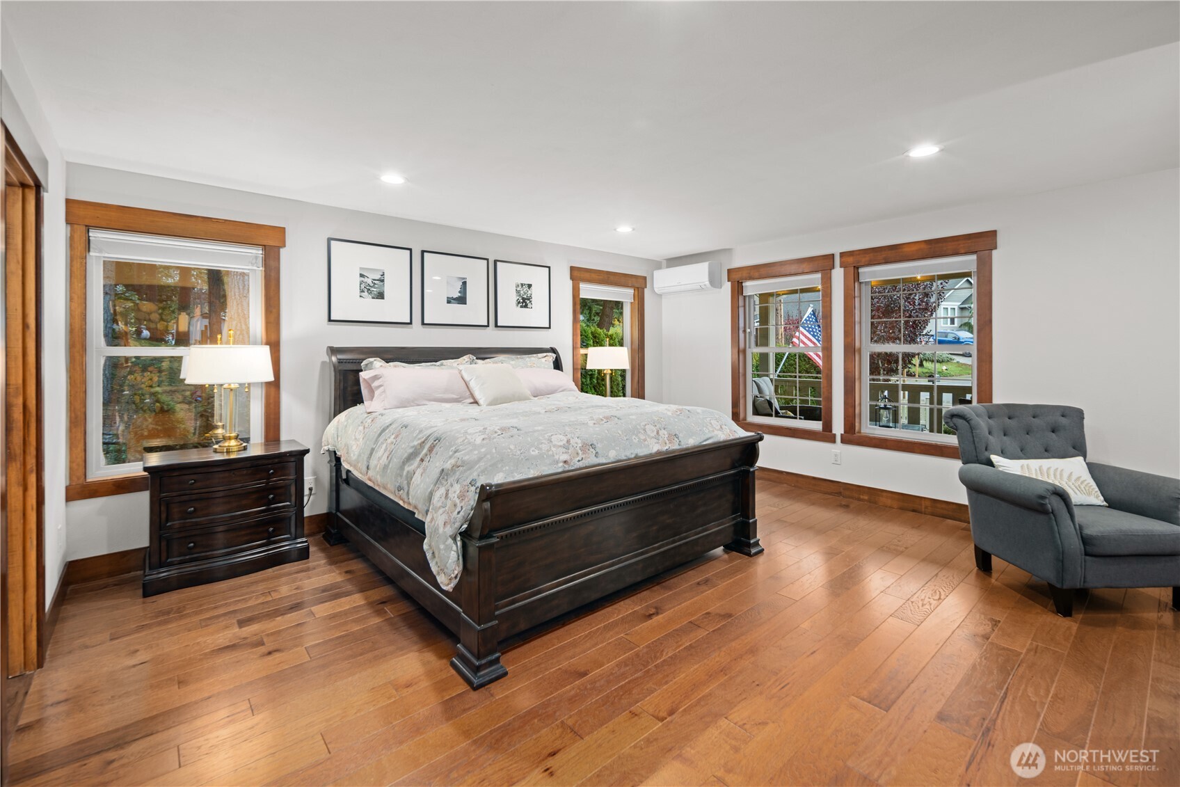 375 Glengarry Drive , Camano Island, WA 98282