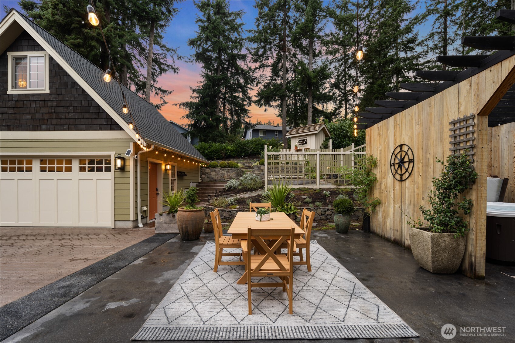 375 Glengarry Drive , Camano Island, WA 98282