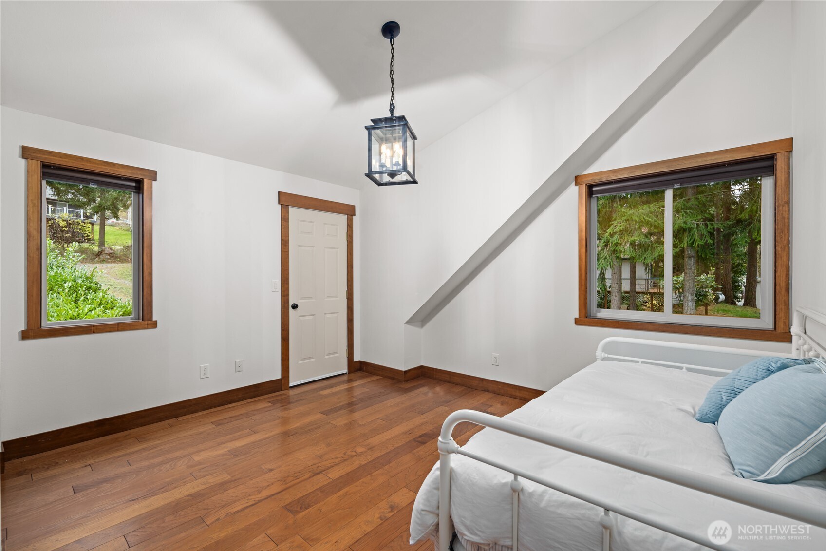 375 Glengarry Drive , Camano Island, WA 98282