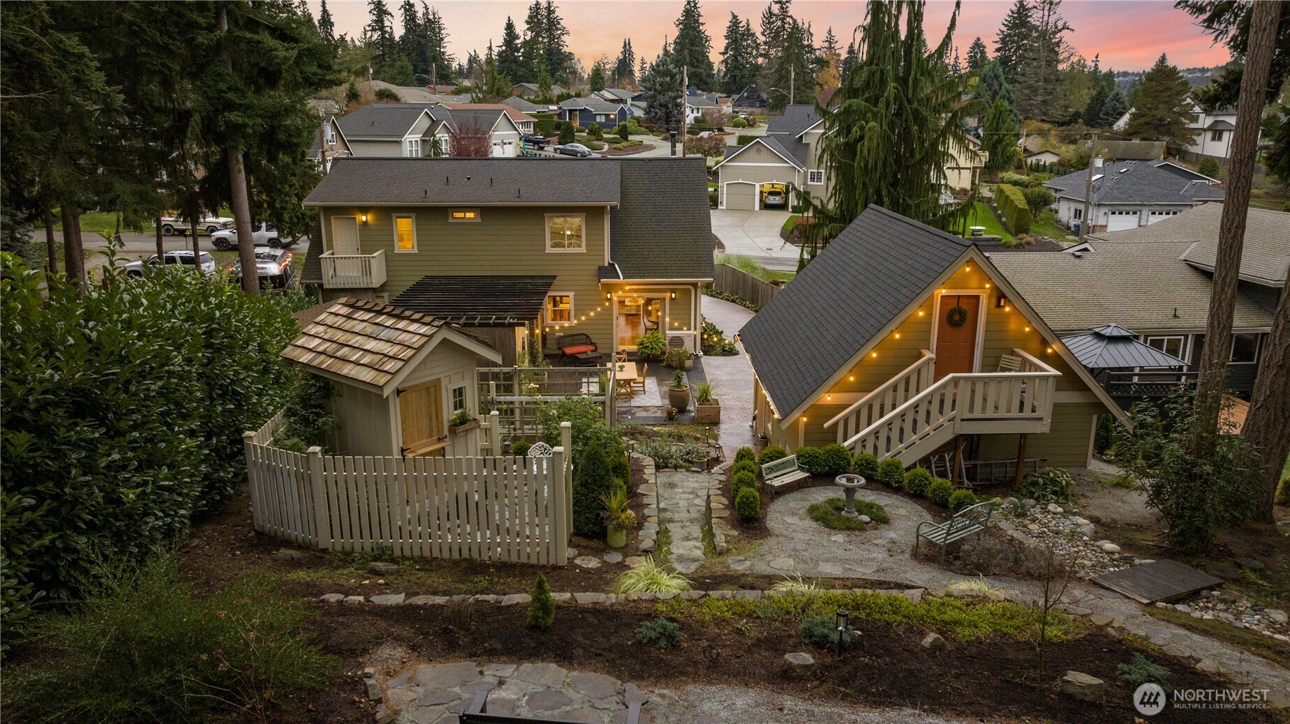 375 Glengarry Drive , Camano Island, WA 98282