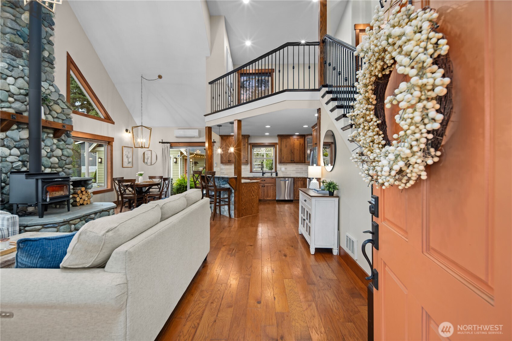 375 Glengarry Drive , Camano Island, WA 98282