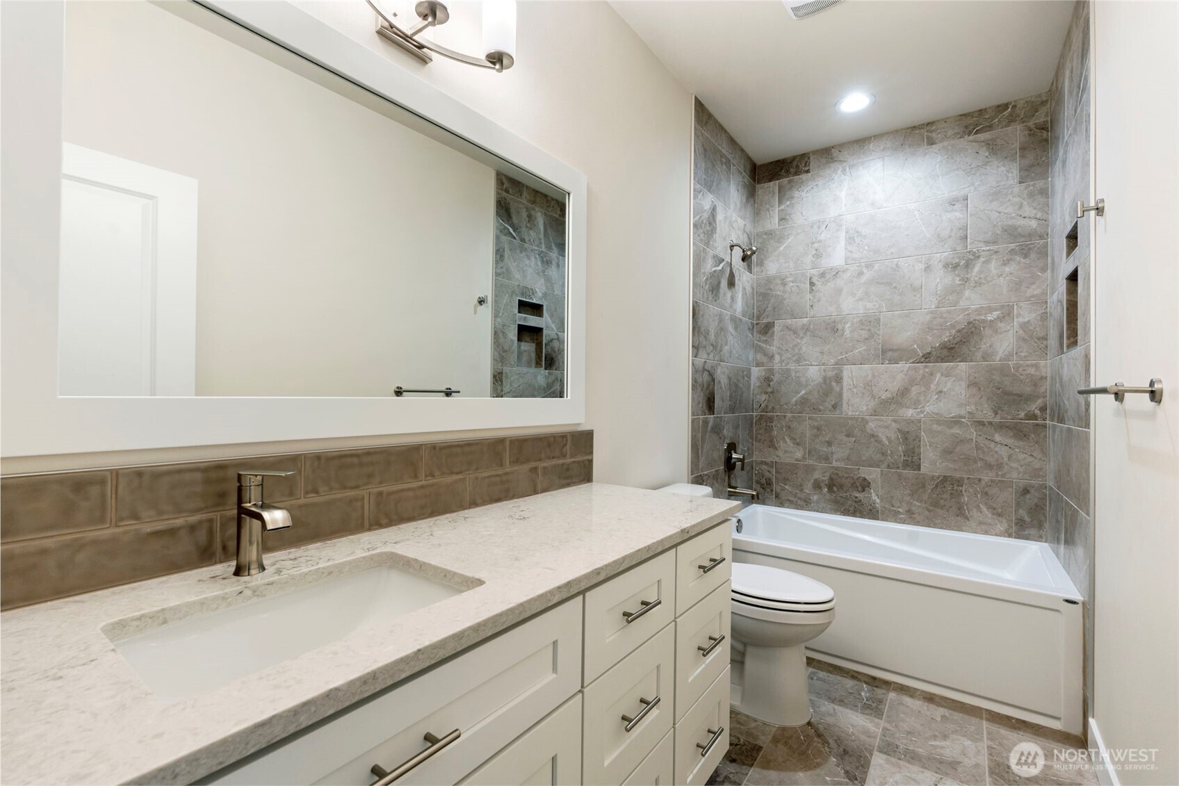 6648 Kyodi Court SE, Tumwater, WA 98501