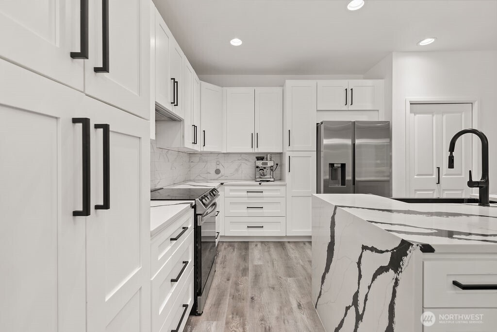 1210 29th Street NW, Puyallup, WA 98371